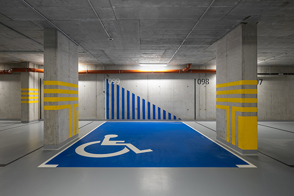 Certyfikat „Obiekt bez barier” potwierdza, że inwestycja jest przyjazna dla osób z niepełnosprawnościami ruchu, wzroku oraz słuchu. 